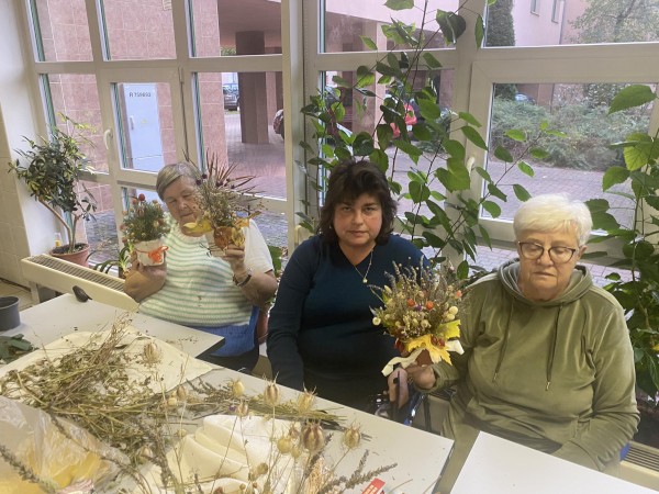 380482401_231657266397842_821901577360267859_n.jpg, 97kB