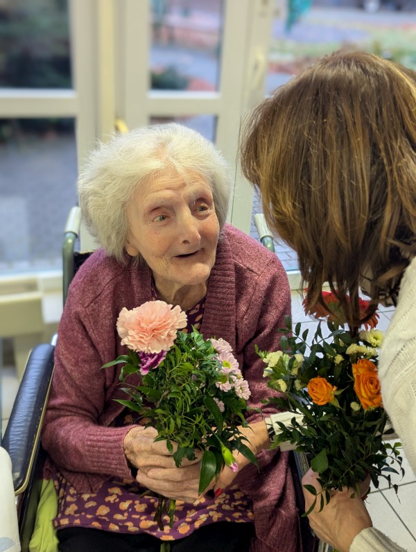 PXL_20241126_134212452.PORTRAIT.jpg, 135kB