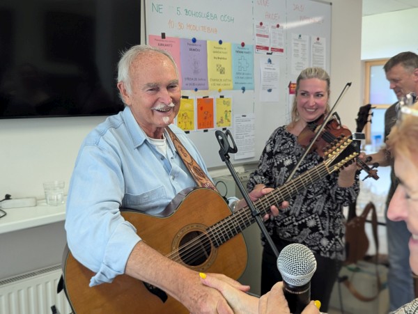 PXL_20250527_122118657.PORTRAIT.jpg, 69kB