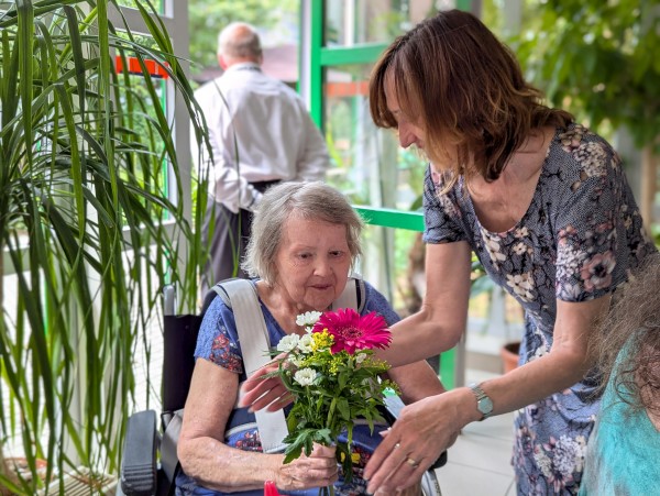 PXL_20250623_123203348.PORTRAIT.jpg, 103kB