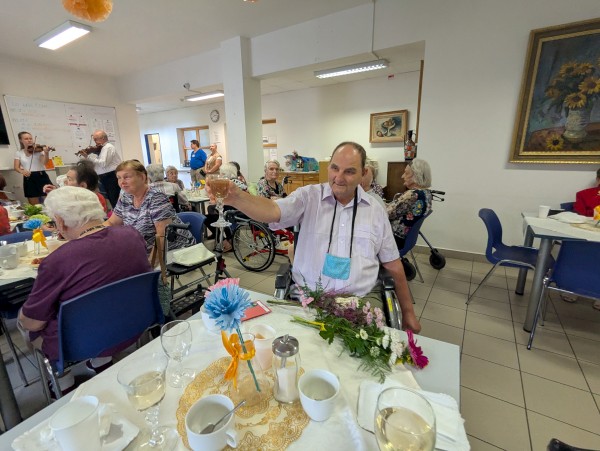 PXL_20250623_124153954.jpg, 77kB